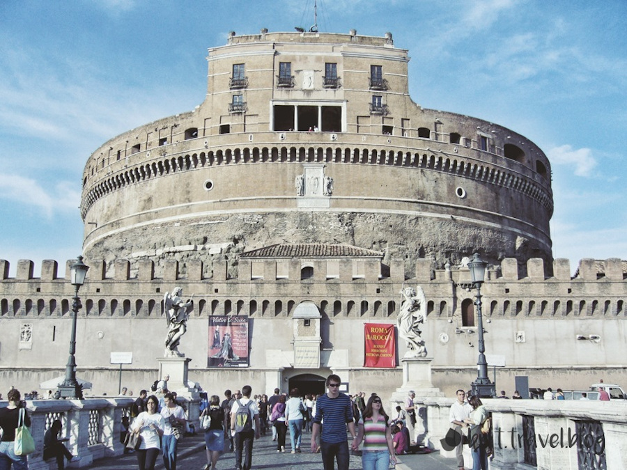 The Ponte Sant'Angelo and the Castel Sant'Angelo, Rome.