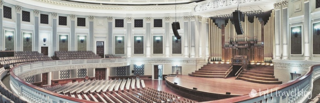 The Brisbane City Hall auditorium.