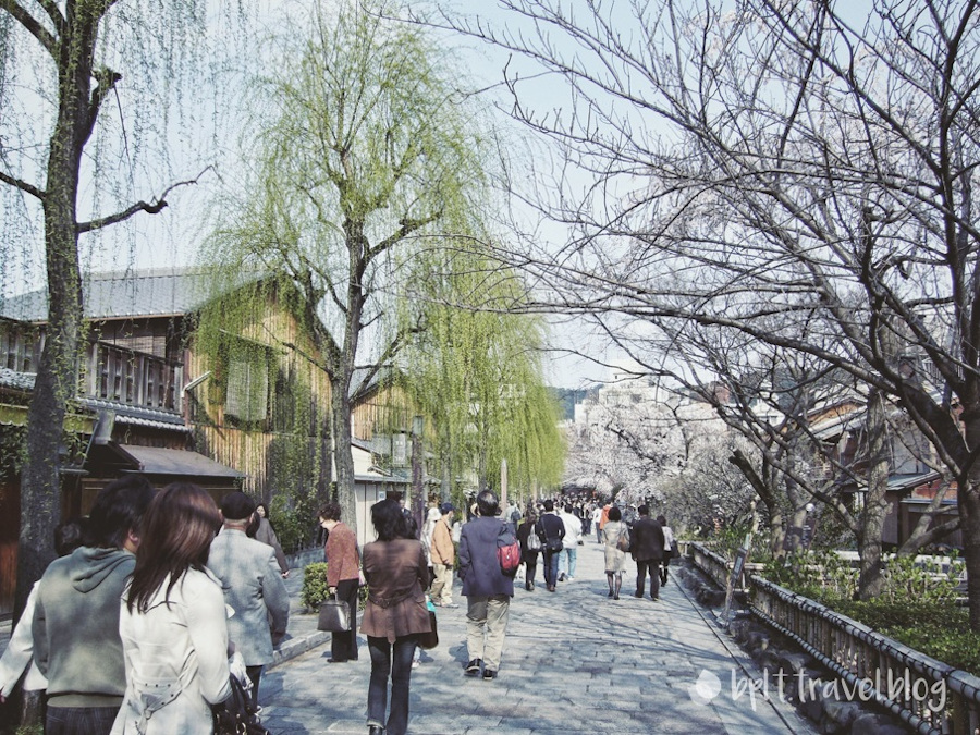 Hanami Lane in Gion, Kyoto, Japan.